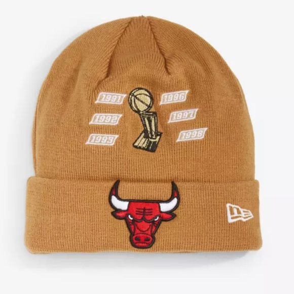 New Era Chicago Bulls 6x Champions NBA Finals Cuffed Knit Hat - Picture 1 of 11
